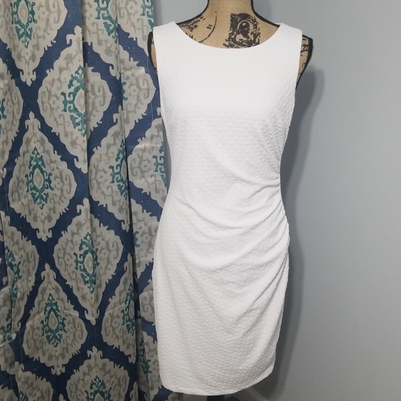 Bisou Bisou Dresses & Skirts - 10 Bisou Bisou White Sleeveless Textured Dress